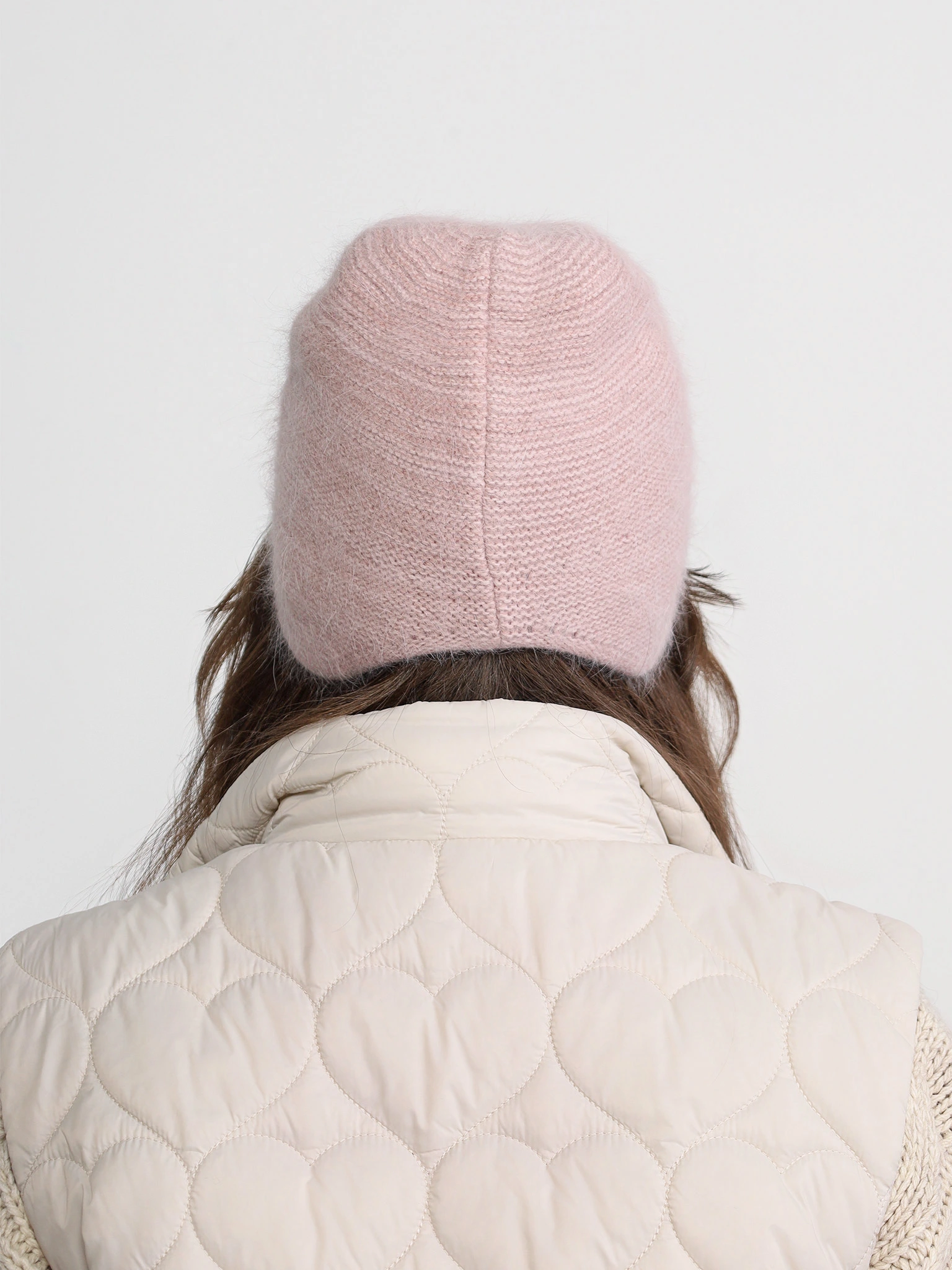 Шапка-ушанка из ангоры и нейлона с козырьком в ассортименте